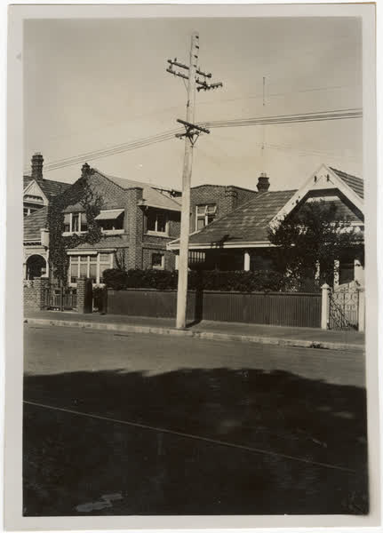 Hagley  Avenue houses and power pole, 1931