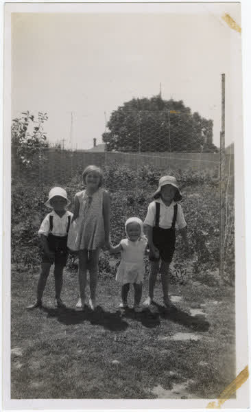 Macefield siblings in garden at Marlborough Street, 1931