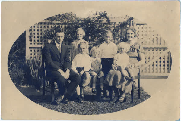 Macefield family in the garden at Marlborough Street, 1934