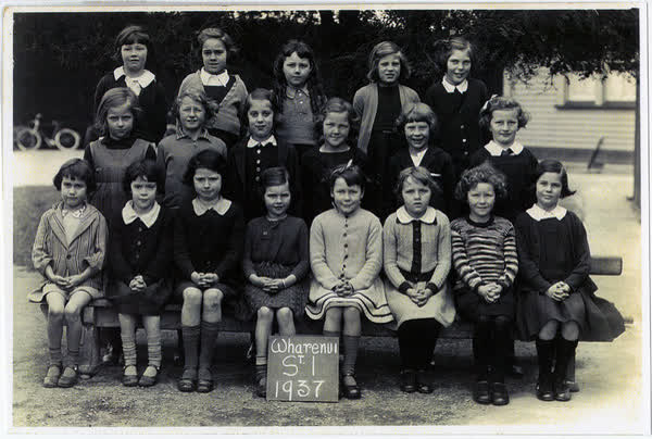 Wharenui School Standard 1 class photo, 1937