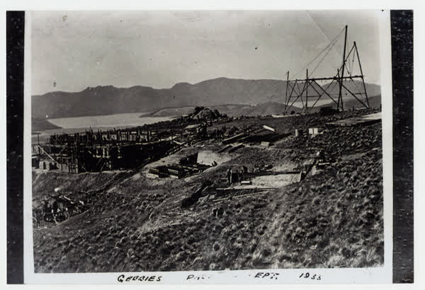 Building the 3YA Radio Transmitter at Gebbies Pass, 1933, 1933