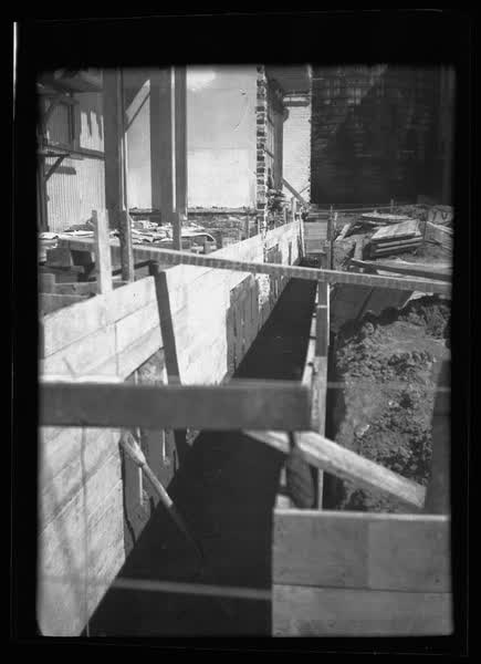 MED building site trench, 1938