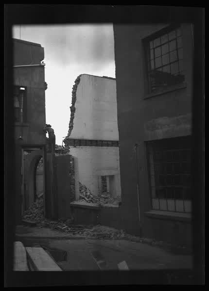 Partial demolition of MED building, 1938