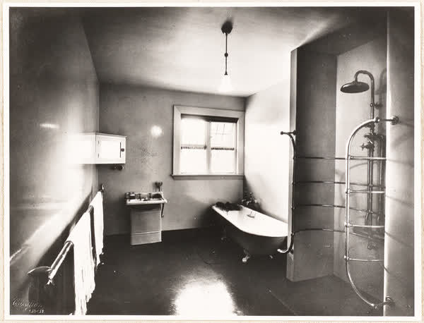 Bathroom of 138 Park Terrace, 1912