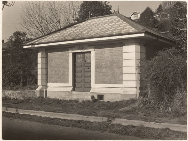 Vernon Terrace substation, 1944