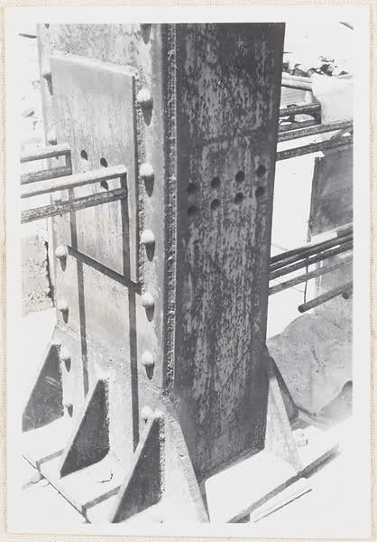 Girder with reinforcing for concrete floor, 1938