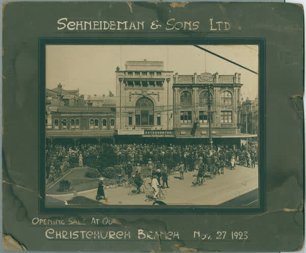 Schneideman and Sons Ltd, 1923
