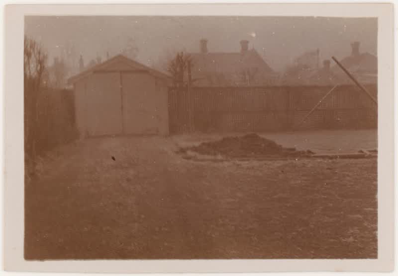 [Christchurch garden]., 1920