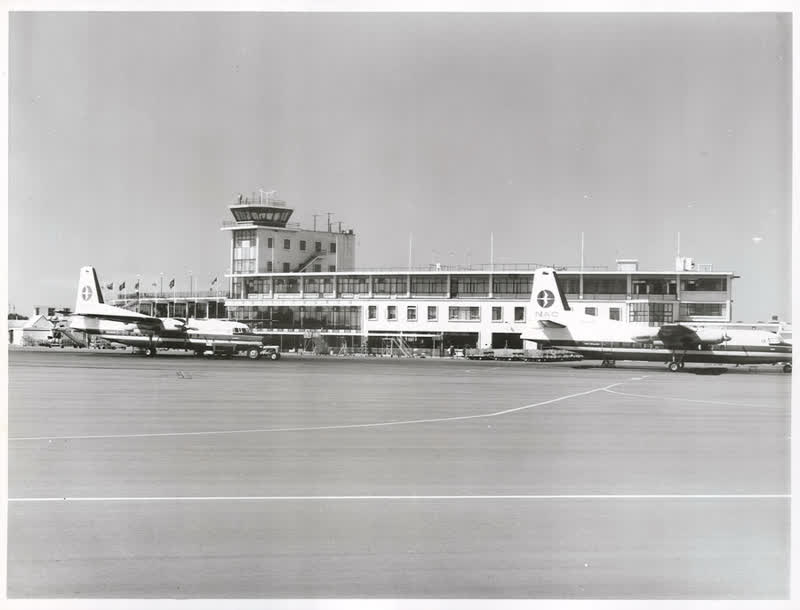 Transport - Air - Aerodromes, 1971