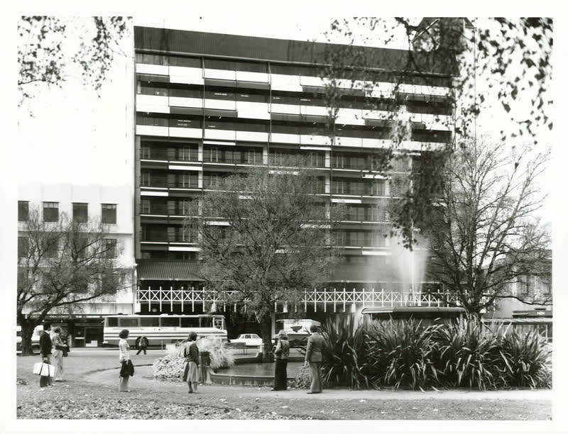 Hotels - South Island, 1977