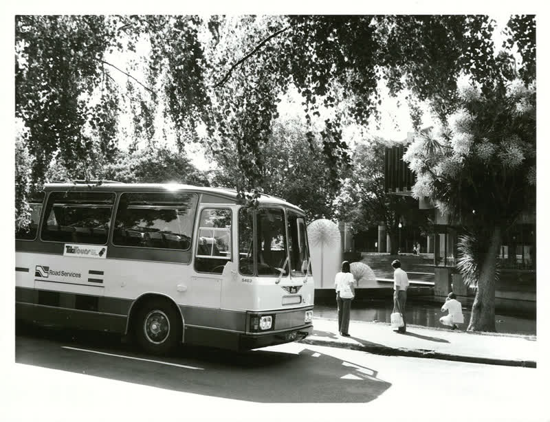Transport - Buses, 1977