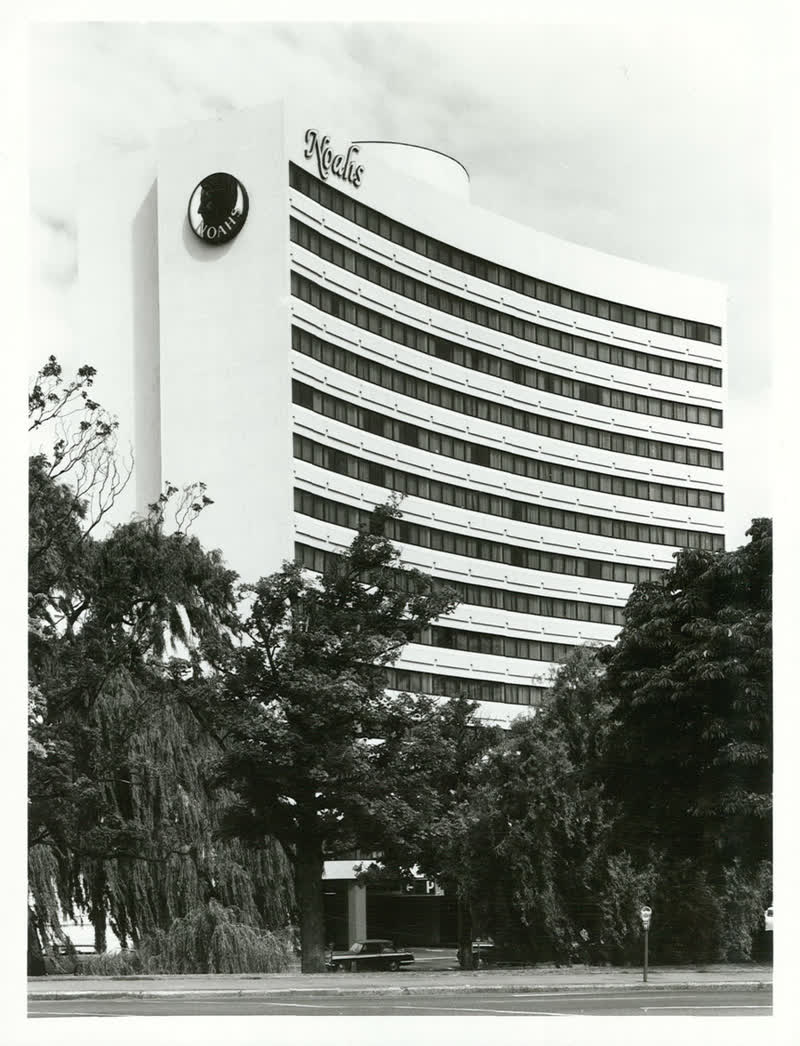 [Hotels (South Island)], 1976