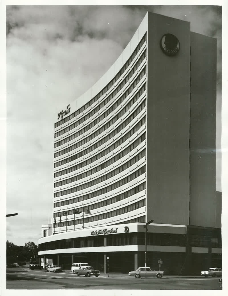 Hotels (South Island), 1976