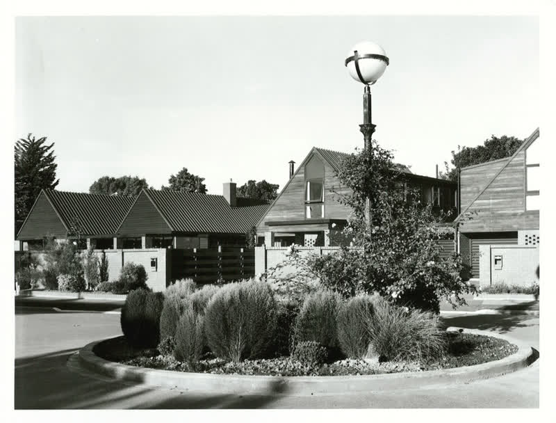 Housing - Suburban, 1982