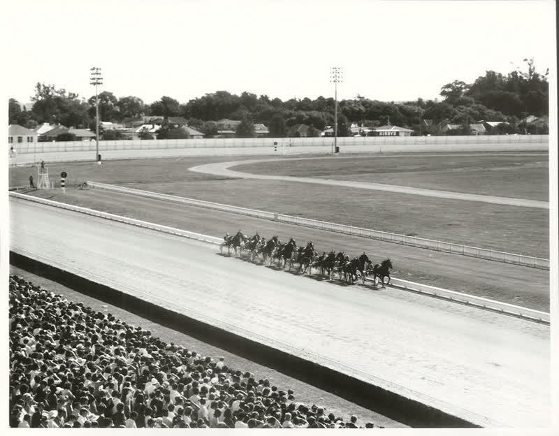 Sports - Horse Racing - Christchurch, 1972