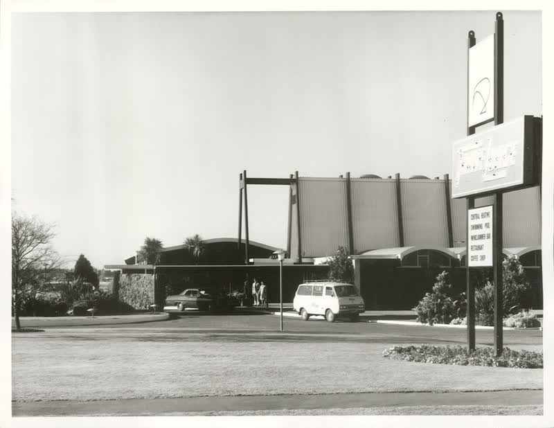 Hotels - South Island, 1976