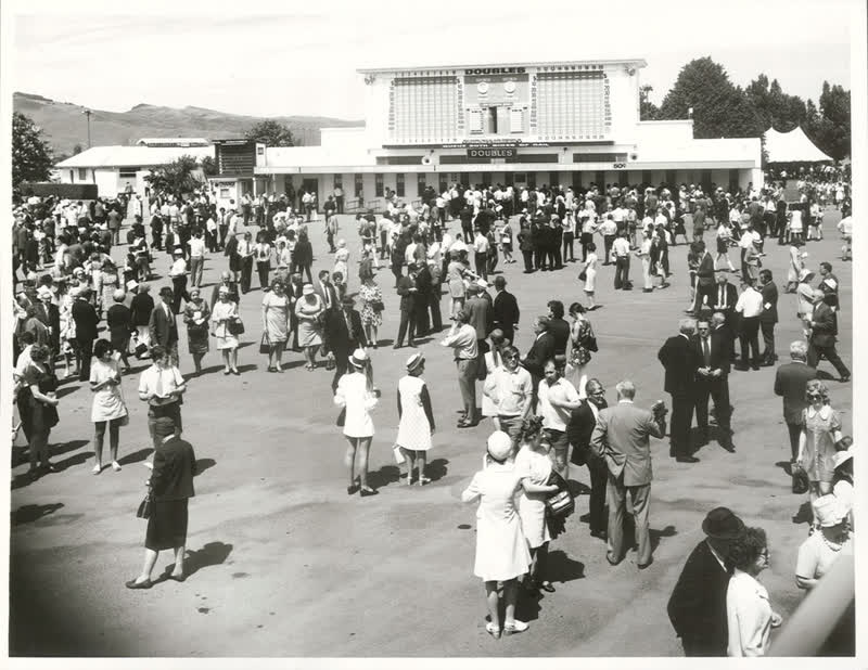 Sports - Horse Racing - Christchurch, 1972