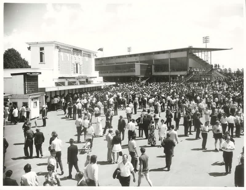Sports - Horse Racing - Christchurch, 1972