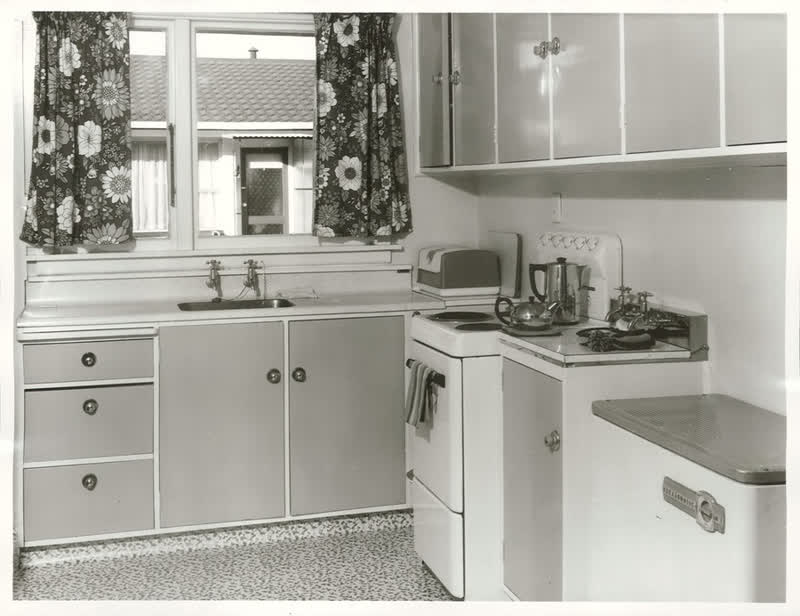Hotels - South Island, 1976