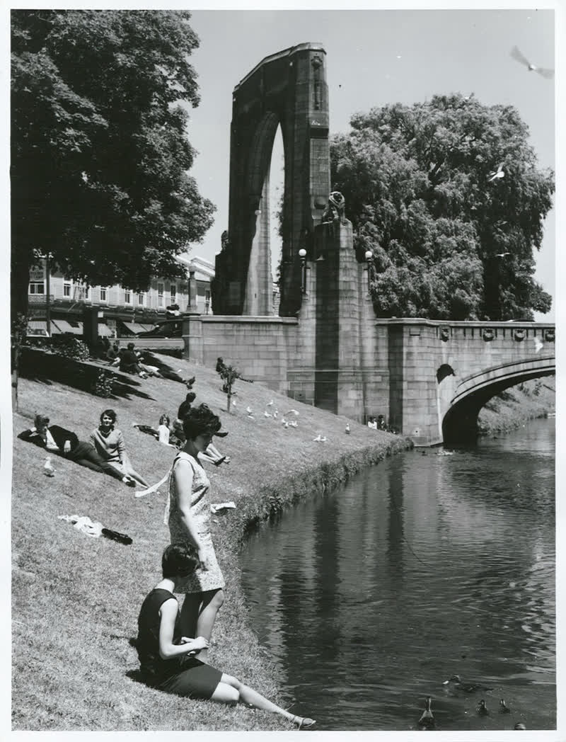 Canterbury - Christchurch City - Avon River, 1968
