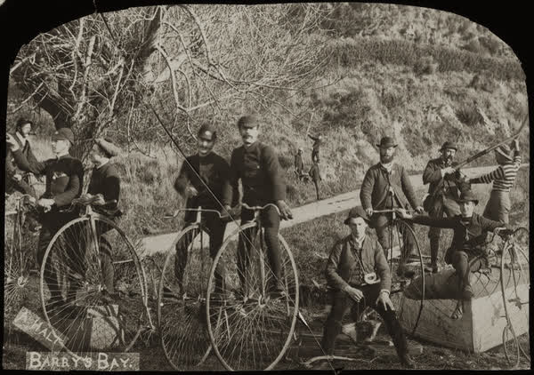 Thirteen unidentified men on roadside in Barrys Bay, 1886