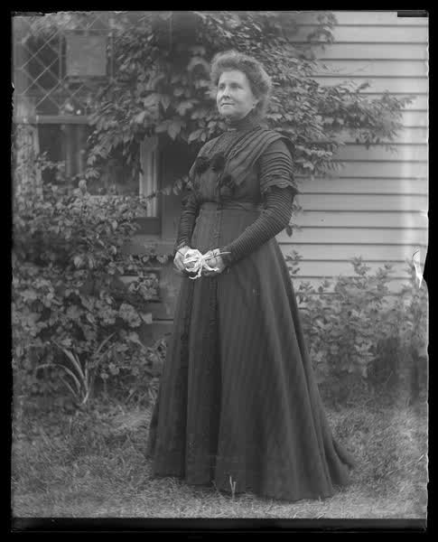 Woman standing, 1900