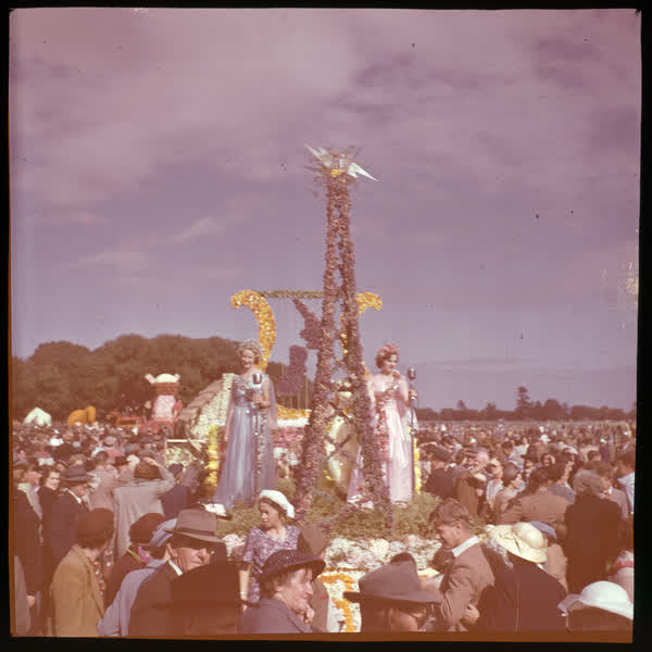 Floral floats at the Canterbury centennial floral procession, 1951