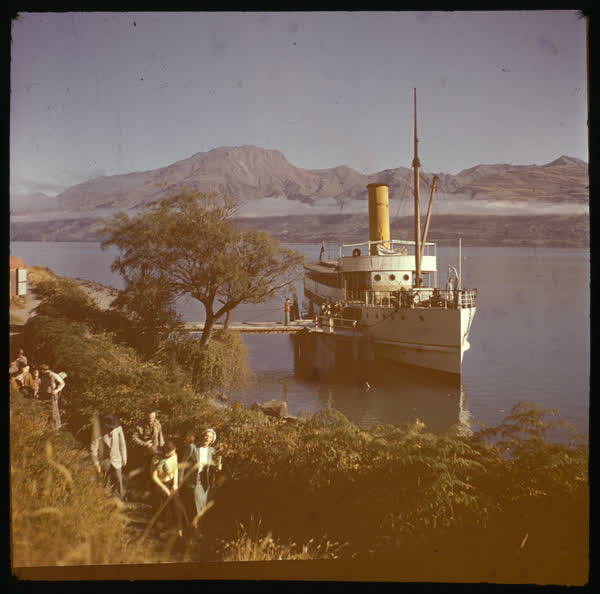 People getting off the TSS Earnslaw, 1950