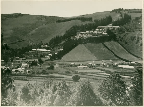 View of Cashmere Sanatorium and neighbouring farms, 1934