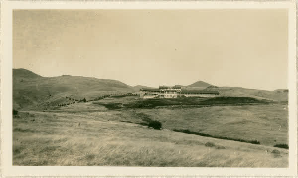 Distant view of Children’s Fresh Air Home, 1924
