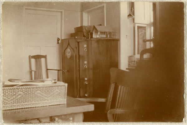 Part of office and laboratory in Middle Sanatorium, 1918