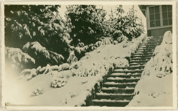 Nurses garden under snow, 1919