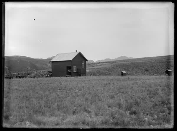 Charwell Forks school house, 1900