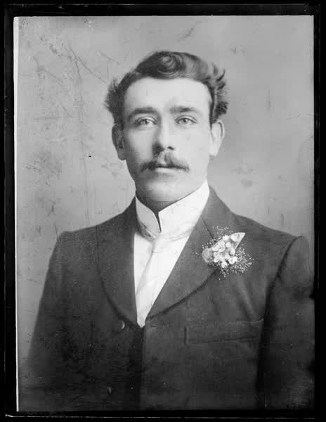 Portrait of a man, 1900
