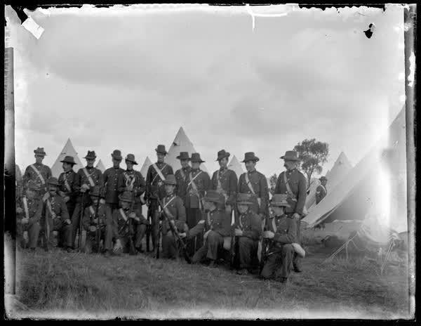 Group portrait of soldiers, 1910