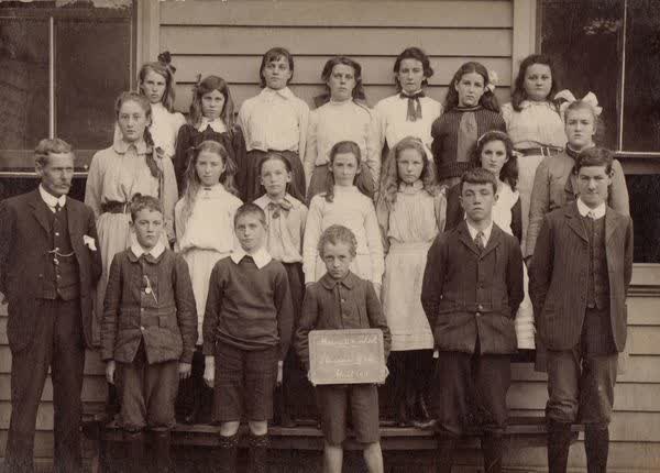 Akaroa District High School class, 1911