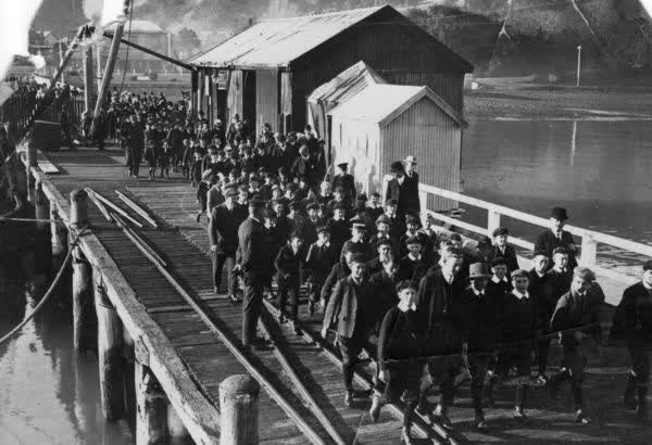 School children on wharf, 1910