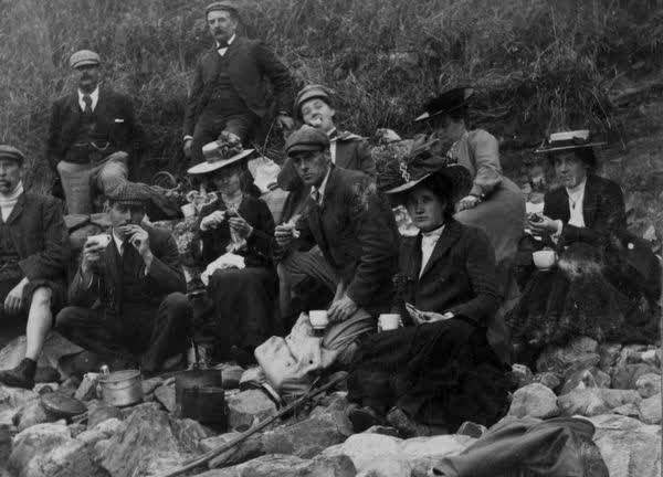 Group picnic, 1904