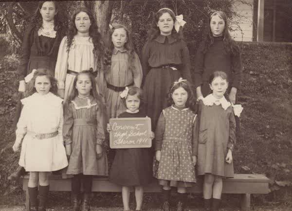 St Aloysius Convent School class, 1911