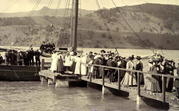 Takamatua Wharf openingJan Shuttleworth collection, 1910