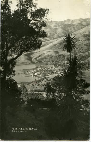 Akaroa township from Lighthouse RoadJan Shuttleworth collection, 1911