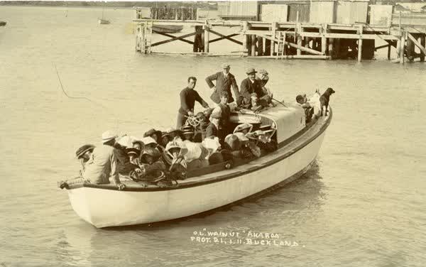 Ol’ Wainui boat in Akaroa HarbourJan Shuttleworth collection, 1911