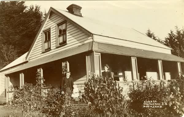 Cherry Farm in AkaroaJan Shuttleworth collection, 1911