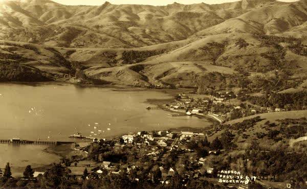 Akaroa Harbour looking north from Lighthouse RoadJan Shuttleworth collection, 1917