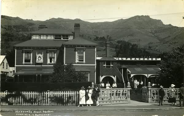 People standing in front of IlfracombeJan Shuttleworth collection, 1917