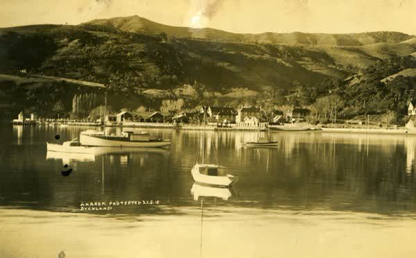 Boats on Akaroa HarbourJan Shuttleworth collection, 1918