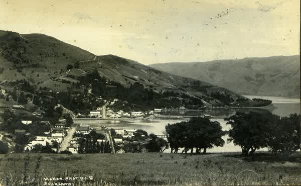 Akaroa looking southJan Shuttleworth collection, 1918