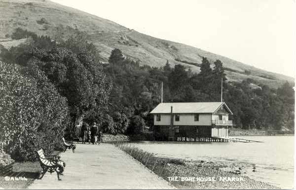 Akaroa Boatshed on Beach RoadJan Shuttleworth collection, 1916