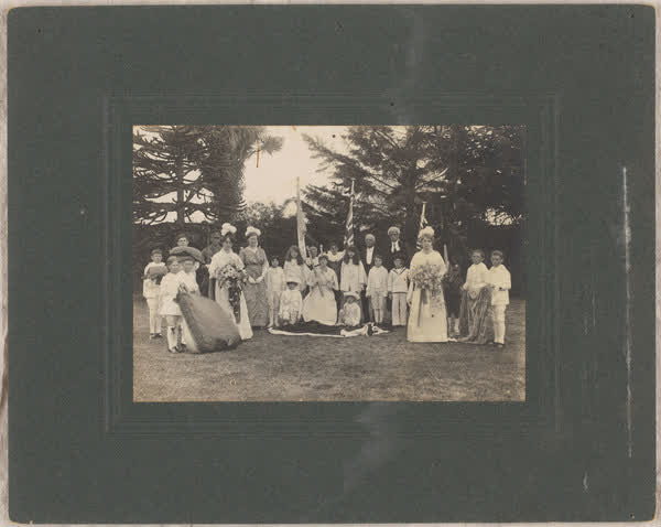 Queen Carnival group, 1910