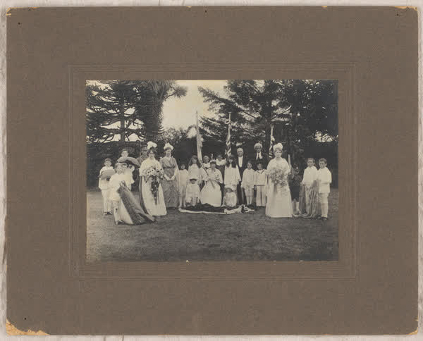 Queen Carnival group, 1910
